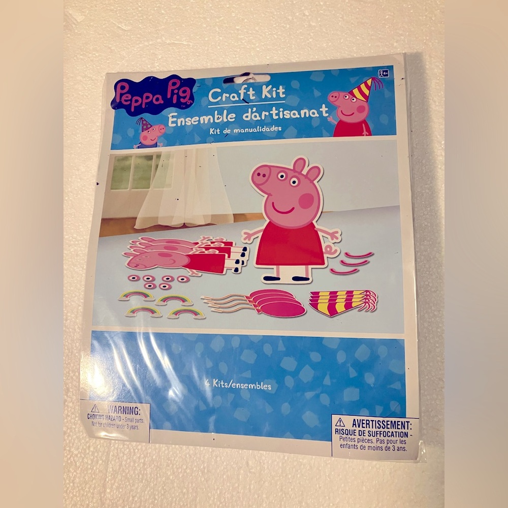 Peppa Pig Party Craft Kit New Contains 4 
Kits Colorful Year Round